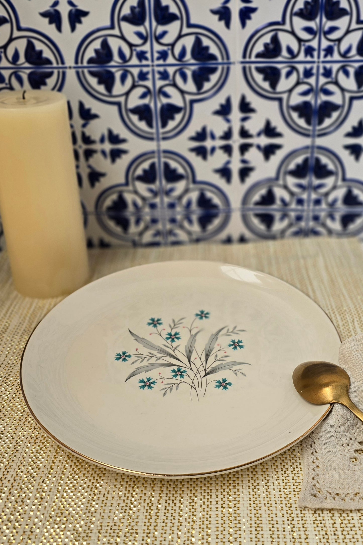 Hampton "Cornflower" Dinner Plates